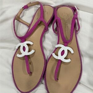 CHANEL Pink CC Logo Sandals